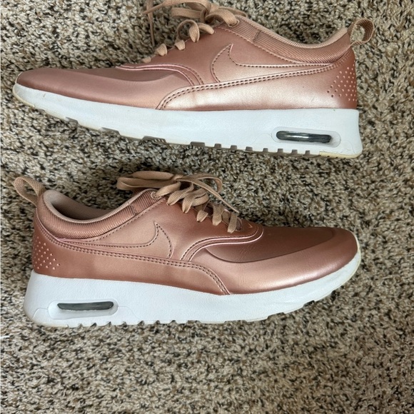 Nike Air Max Thea Metallic Rose Gold Street Sneaker Size 9 - Picture 4 of 14